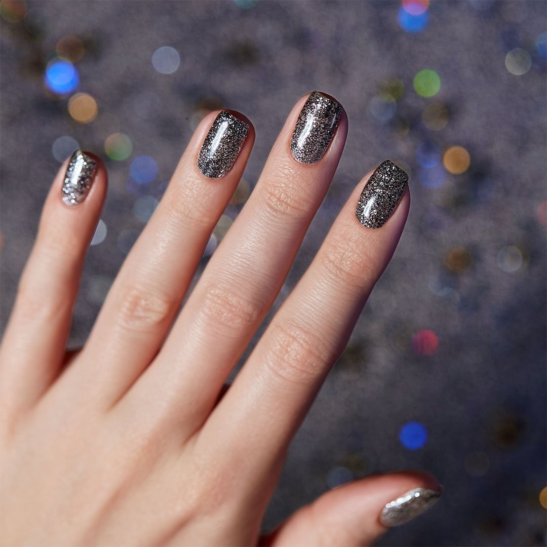 glitter-metalic-nails.jpg