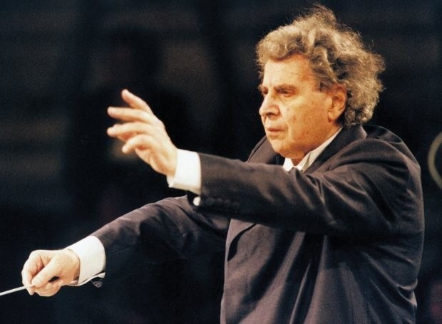 mikis-theodorakis.jpg