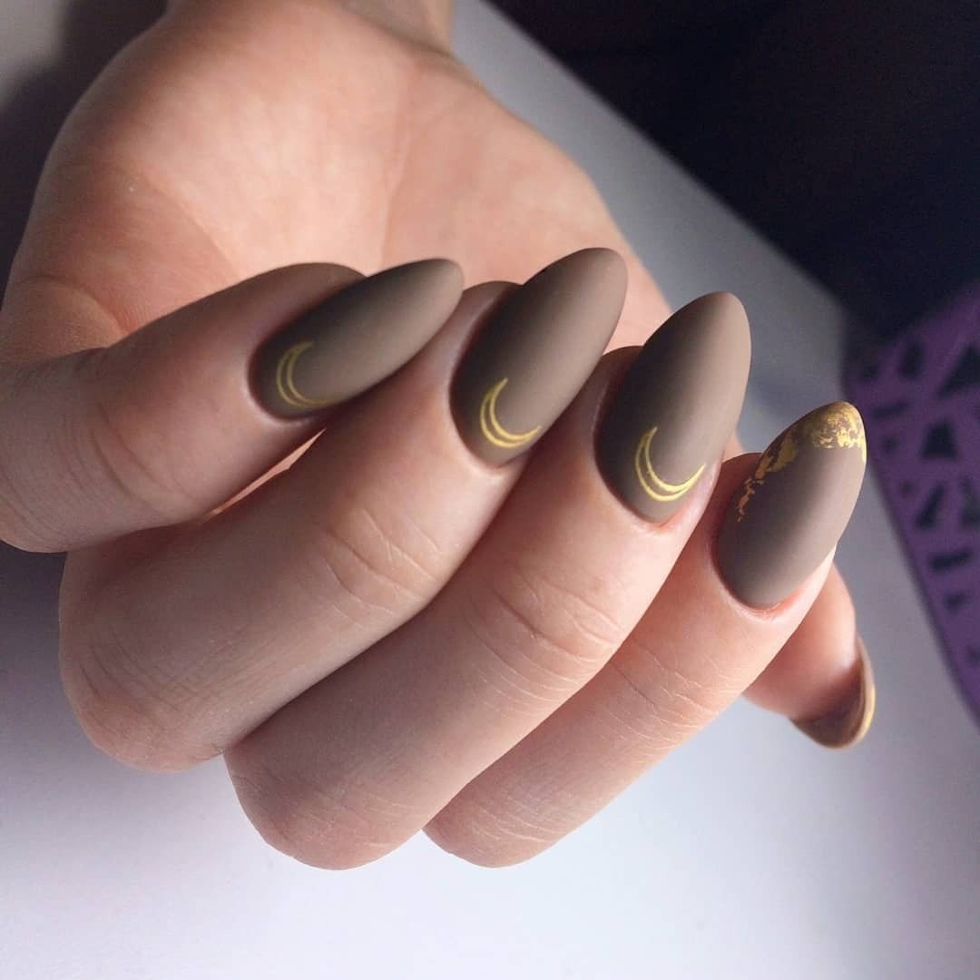 nails-golden.jpg