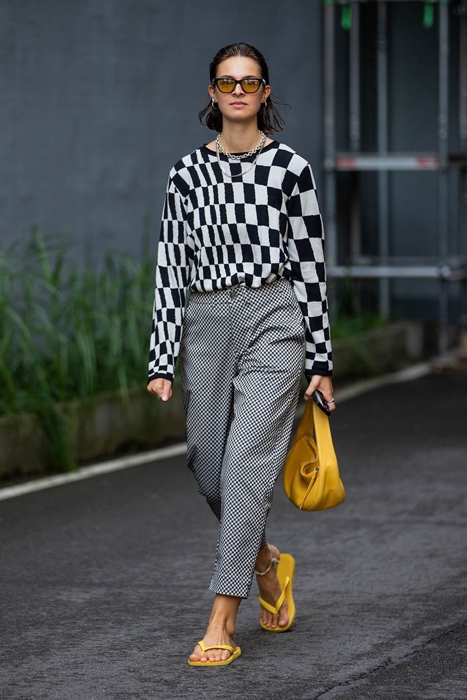 1640055788721-fashion-trends-2022-out-checkerboard.jpg