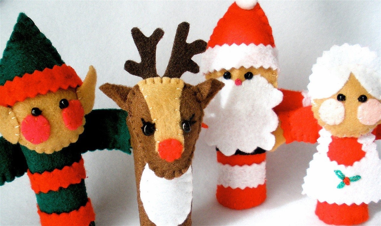 christmas-puppets-1.jpg