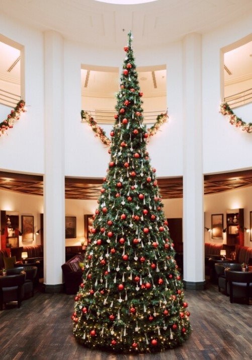 charles-hotel-munich-christmas-tree-2022.jpg