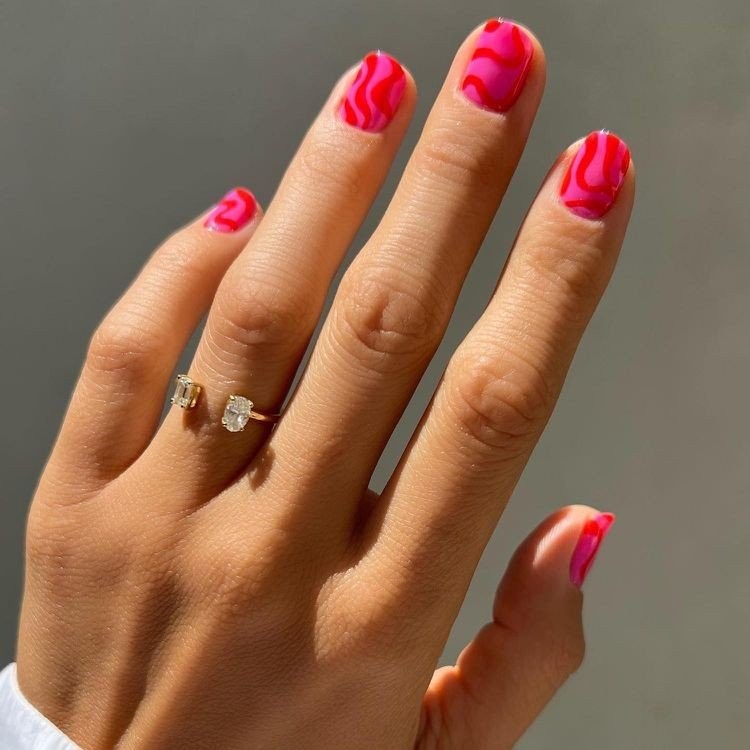 pink-nails-1pqj5.jpg