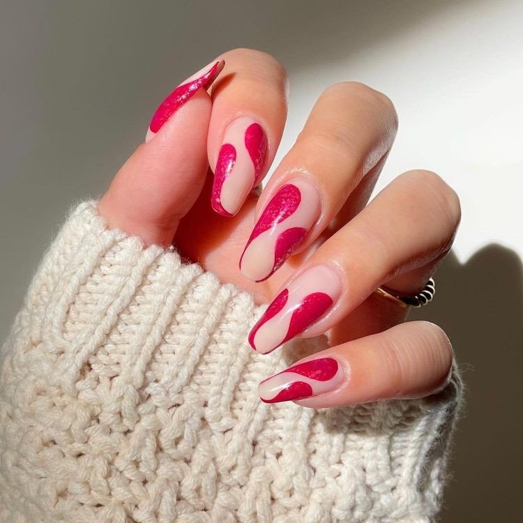 pink-nails-i2vqF.jpg