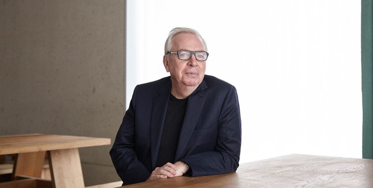 O David Chipperfield είναι ο 52ος νικητής του διάσημου Pritzker Architecture Prize για το 2023