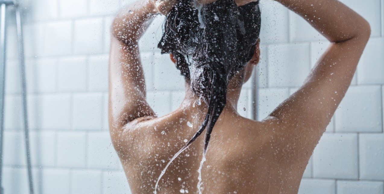 Everything Shower: Η τελετουργία αυτοφροντίδας που έγινε παγκόσμια τάση