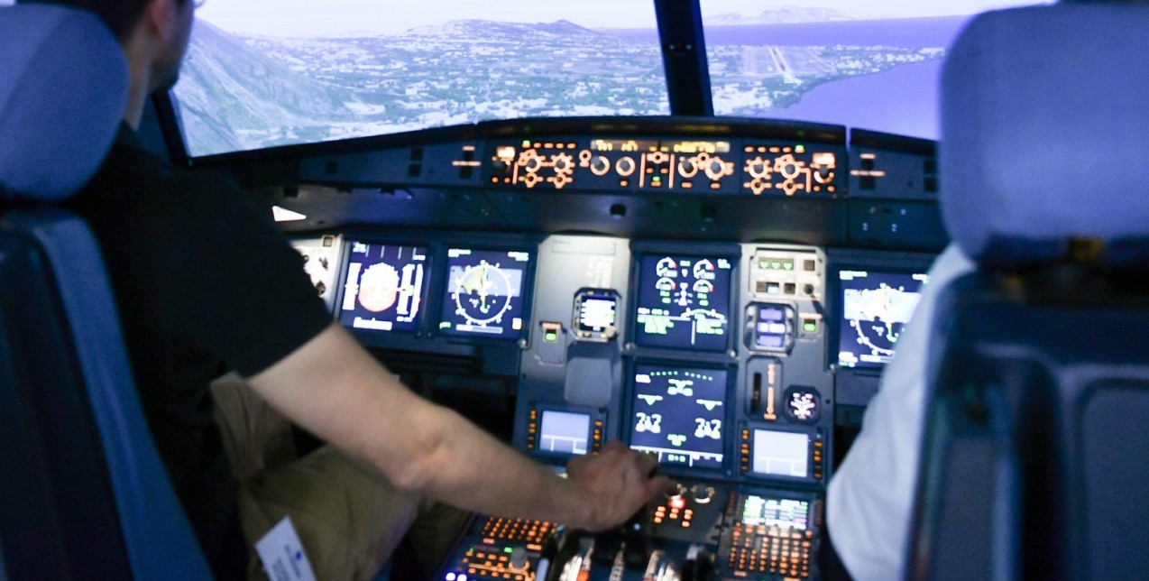 Βιωματική εμπειρία: Πώς θα εκπαιδεύονται οι πιλότοι και το πλήρωμα στο νέο Κέντρο Προσομοιωτών Πτήσεων της AEGEAN 