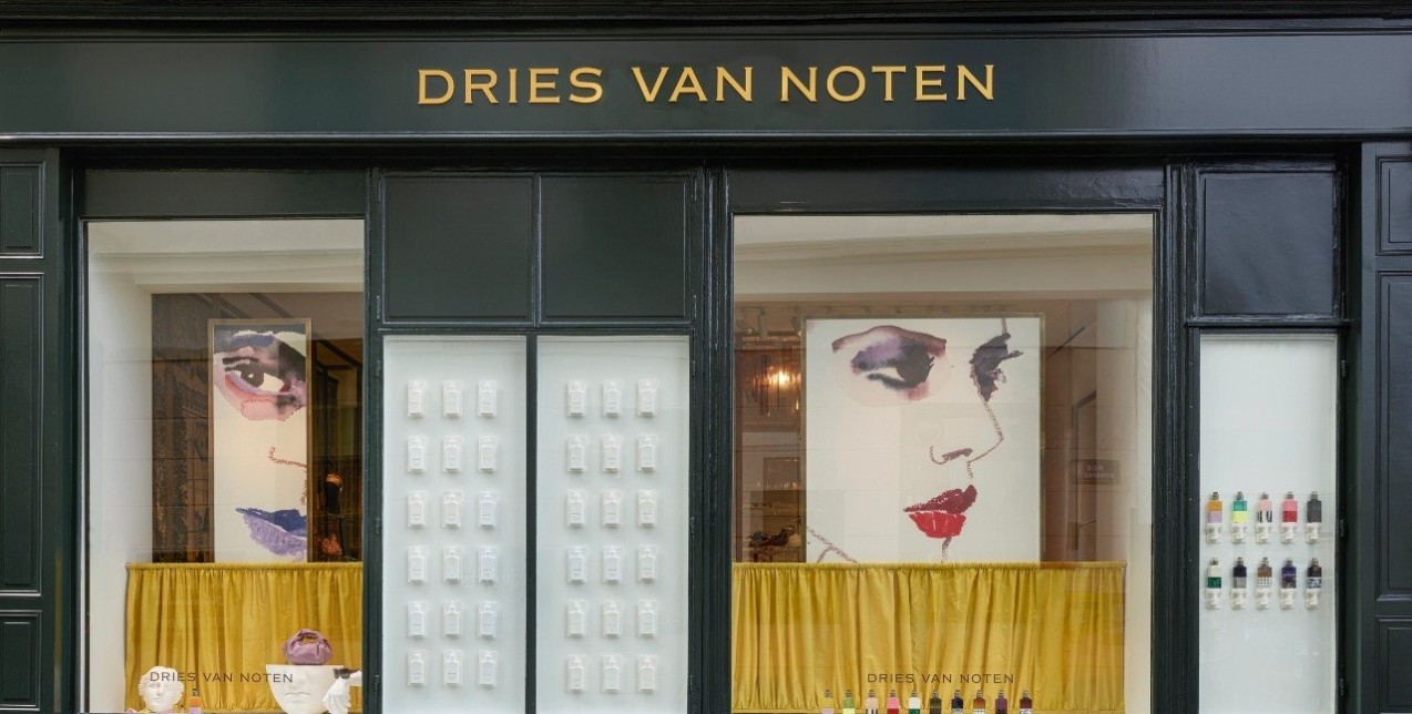 Dries Van Noten: Η νέα boutique του designer άνοιξε τις πύλες της στην καρδιά του Παρισιού