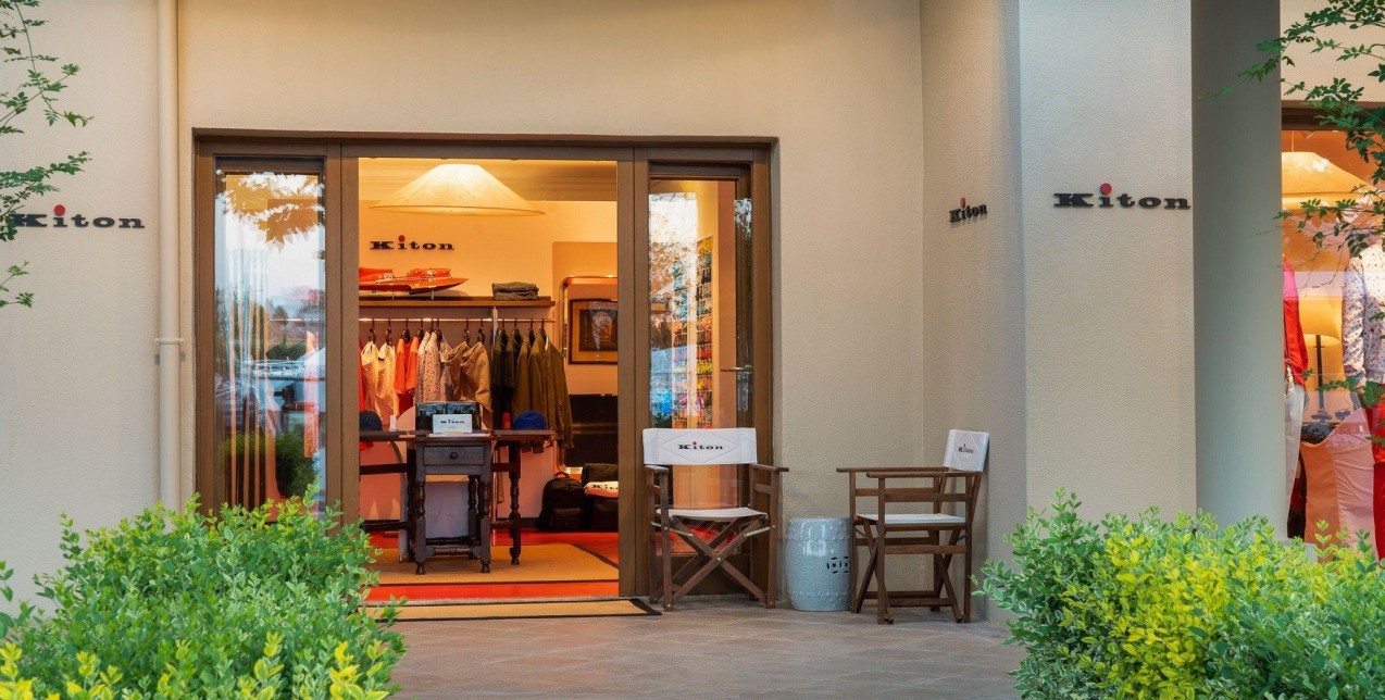 Το Sani Resort καλωσορίζει το νέο κατάστημα της Kiton 