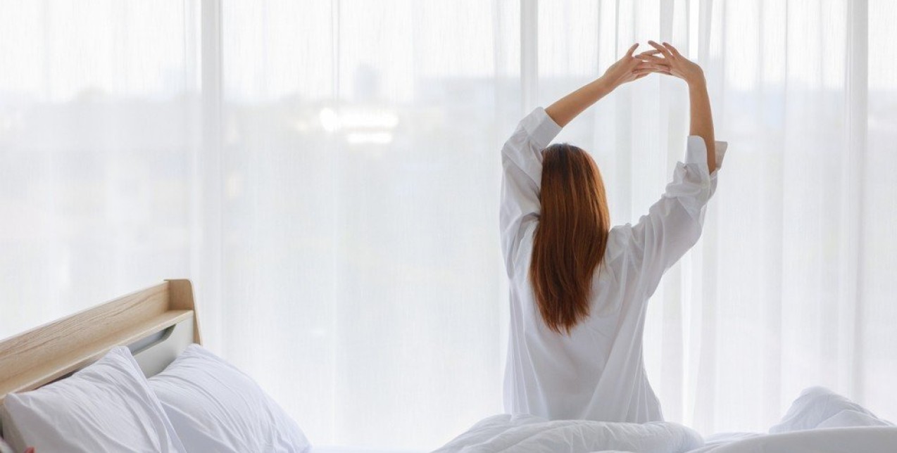 Τα 3 stretches που πρέπει να κάνετε πριν από τον ύπνο