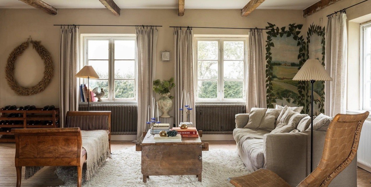 Οι αντίκες και οι cozy γωνίες έχουν την τιμητική τους σε αυτήν την ιδιαίτερη κατοικία στη Σουηδία