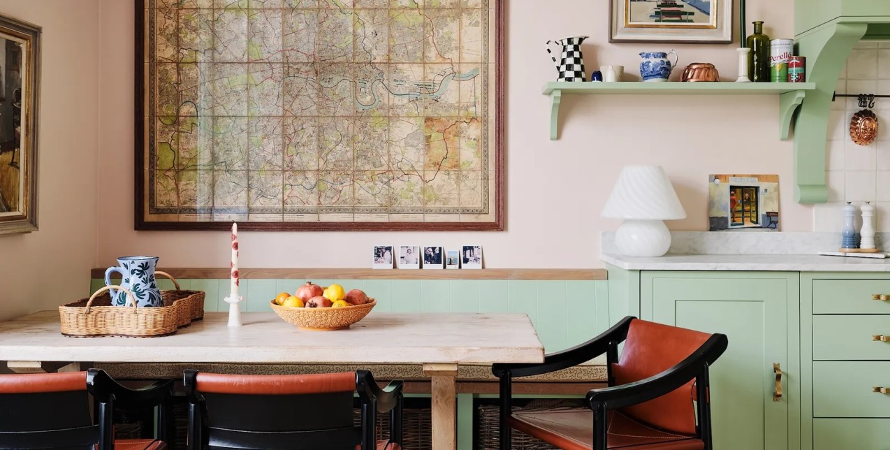 Ένα studio στο Notting Hill μετατράπηκε σε μια από τις πιο εντυπωσιακές πολύχρωμες κατοικίας που έχουμε θαυμάσει τελευταία