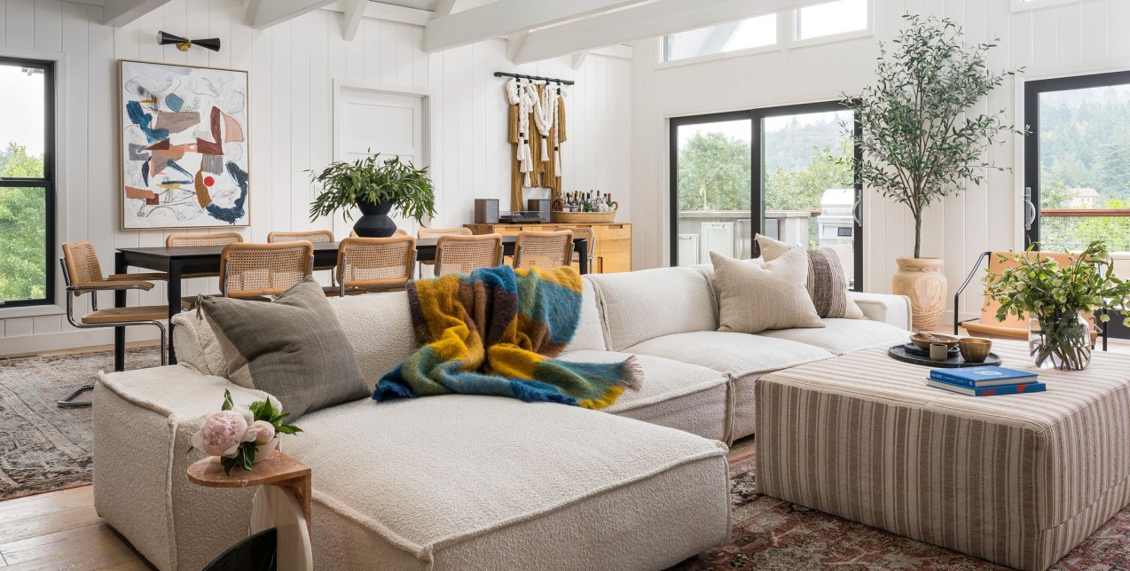 Μια κατοικία στην California επαναπροσδιορίζει το American-inspired design