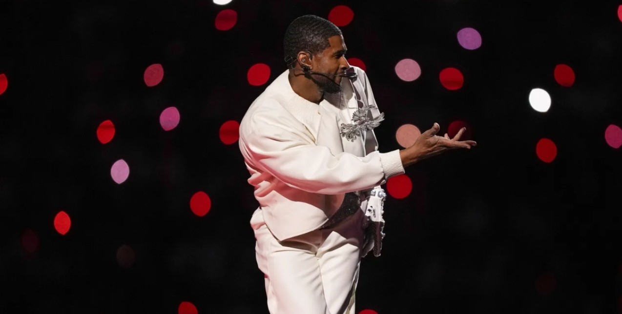 Super Bowl: Η iconic εμφάνιση του Usher και η Taylor Swift που μαγνήτισε τα βλέμματα!