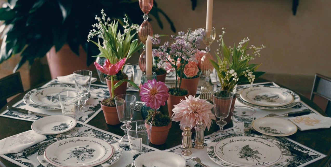 Spring art de la table: 6 βήματα για να δημιουργήσετε το πιο colorful σκηνικό στο τραπέζι σας