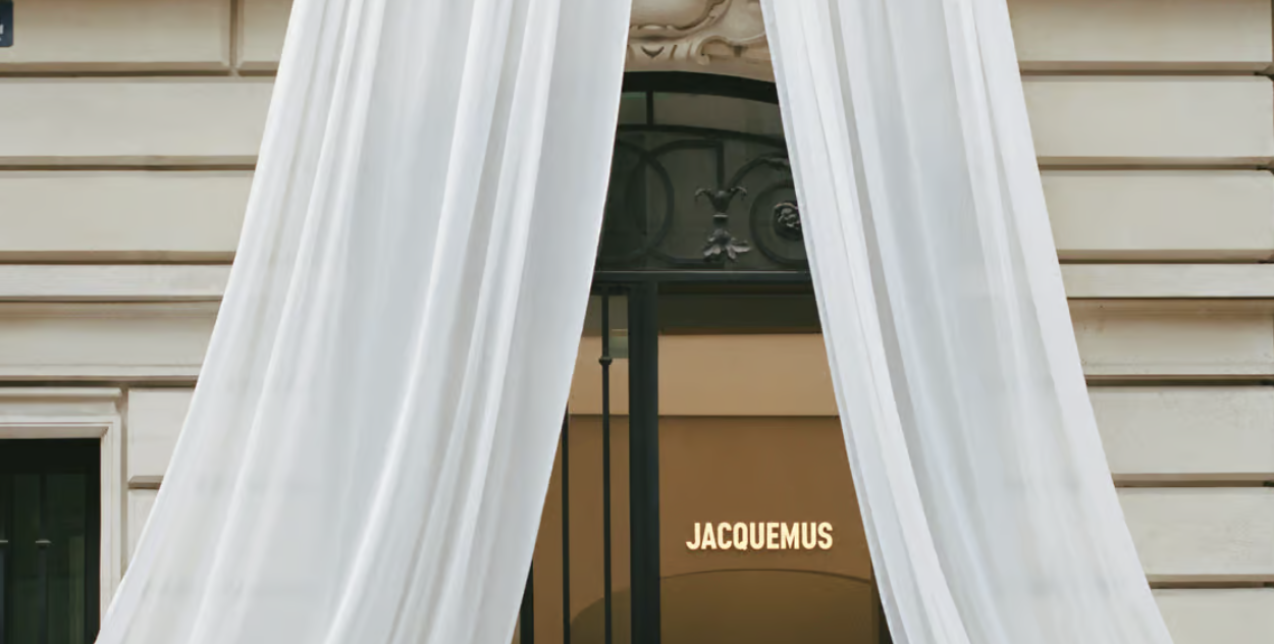 Το fashion house Jacquemus παρουσιάζει τα νέα του γραφεία στο Παρίσι 