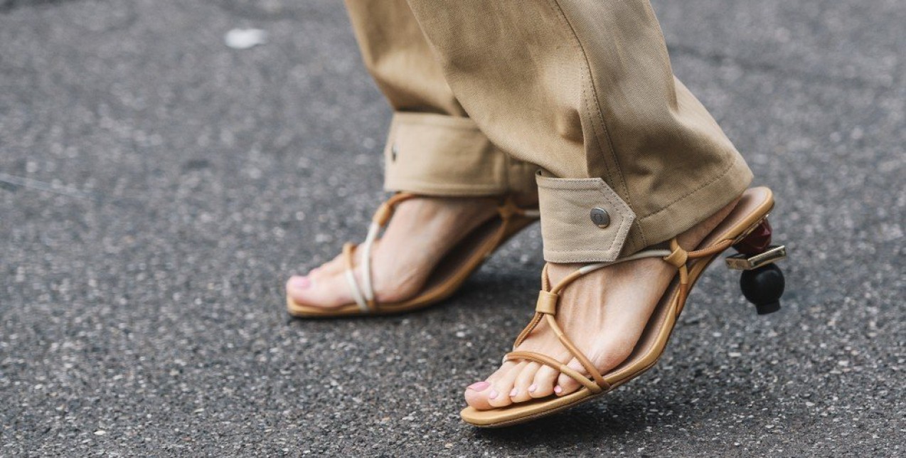Perfect Sandals: Τα πέδιλα που αναδεικνύουν τα πόδια και το μαύρισμά σας
