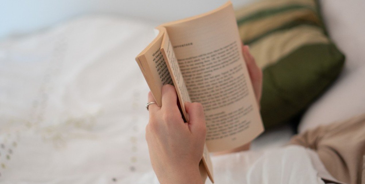 Τι βιβλίο να επιλέξετε για να έχετε έναν πιο peaceful ύπνο;