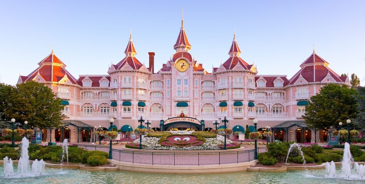 Το ανακαινισμένο Disneyland Hôtel έχει σουίτες εμπνευσμένες από τους αγαπημένους σας χαρακτήρες και ένα ολοκαίνουριο family spa 