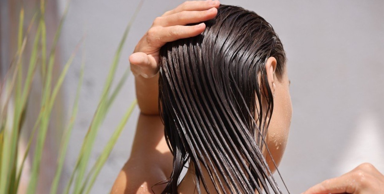 Healthy Hair: 7 συνήθειες που προκαλούν ψαλίδα στα μαλλιά σας