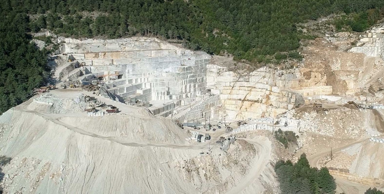 Στα λατομεία Βώλακα της Δράμας ξεκίνησε γυρίσματα παραγωγή του Netflix - Ποια μεγάλα ονόματα του Hollywood βρίσκονται στην Ελλάδα;