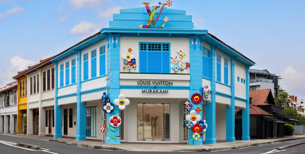 Louis Vuitton x Murakami: Ένα νέο pop-up store άνοιξε στη Σιγκαπούρη και είναι γεμάτο εκπλήξεις