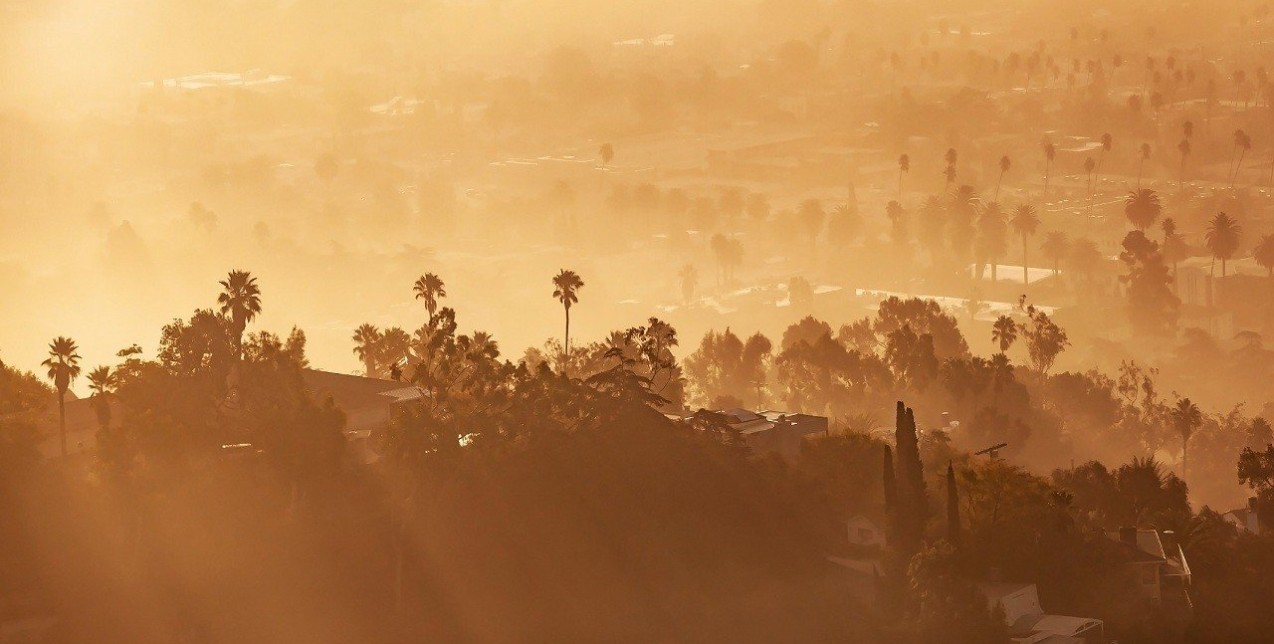 Φωτιά στο Los Angeles: Όλες οι τελευταίες εξελίξεις και οι stars που είδαν τα σπίτια τους να τυλίγονται στις φλόγες