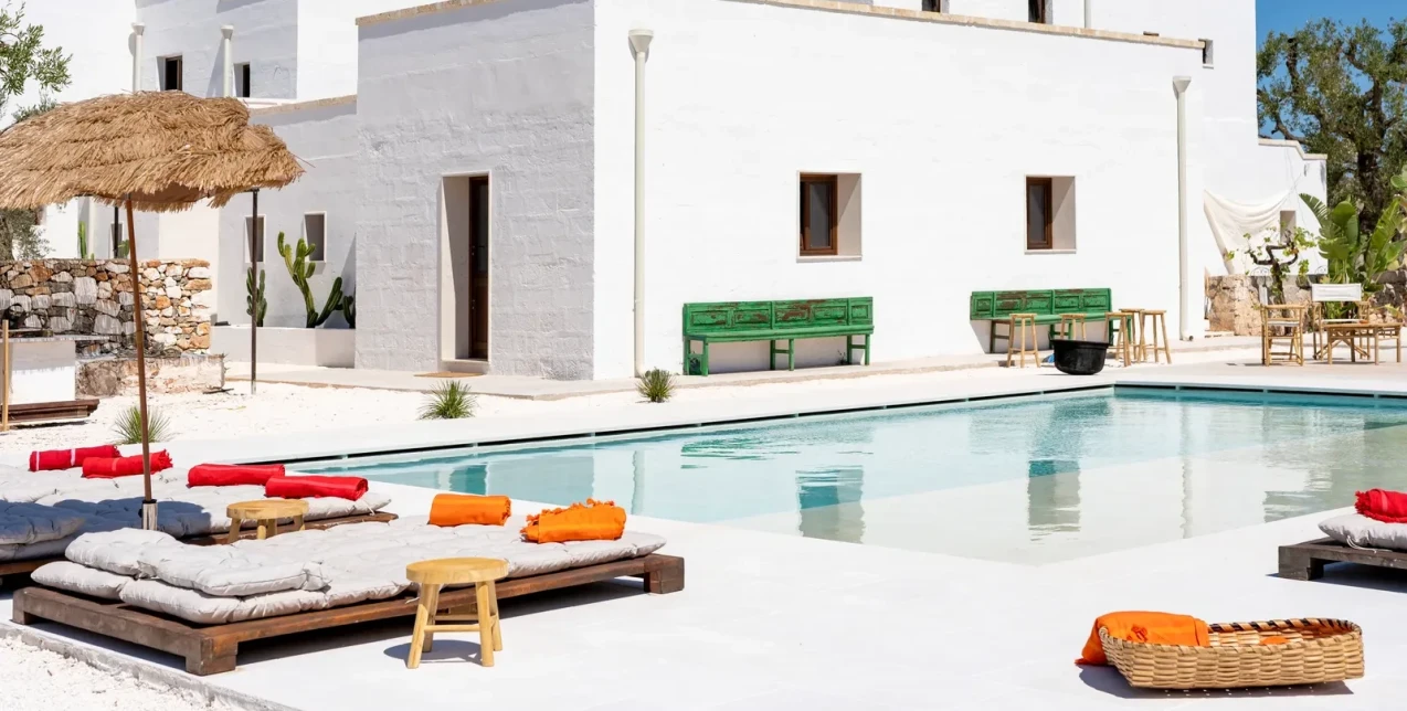 Ένας παραδοσιακός αγροτικός οικισμός στην Puglia που συνδυάζει δύο πολιτισμούς με μοναδικό τρόπο 