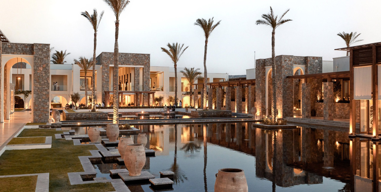 Στην πιο μαγευτική πλευρά της Κρήτης, το Amirandes, προσφέρει αίσθηση πολυτέλειας και χαλάρωσης όλες τις εποχές του χρόνου