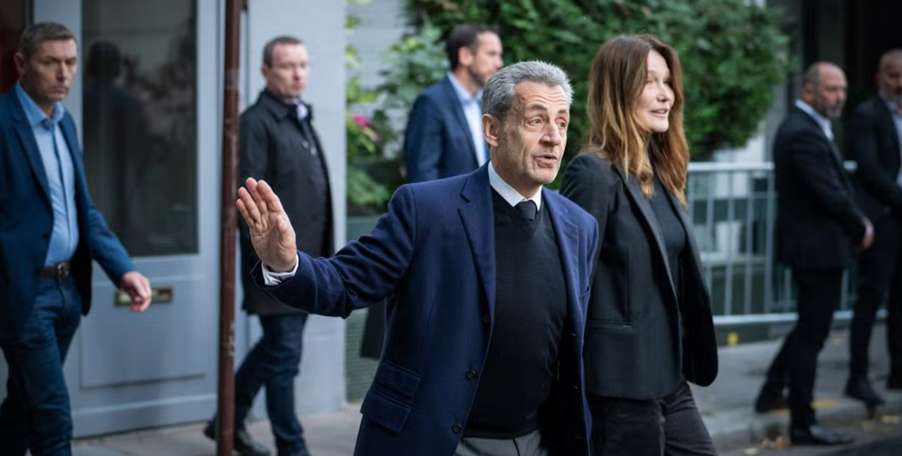 Η πρώτη μέρα του Nicolas Sarkozy στη φυλακή -  Η νέα καθημερινότητα, οι αντιδράσεις και το μέλλον του πρώην προέδρου