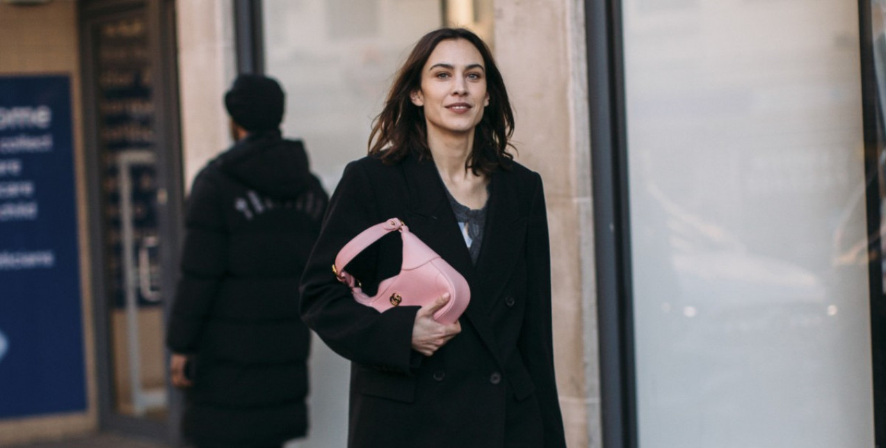 Μαύρο Παλτό: Τα σχέδια που θα χαρίσουν διαχρονικότητα στην γκαρνταρόμπα σας