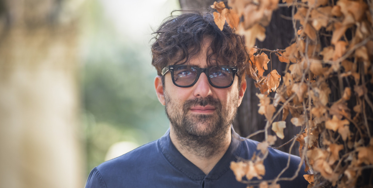 Με αφορμή την εκπροσώπηση της Ελλάδας στα Όσκαρ 2026 με την ταινία 'Arcadia', o Γιώργος Ζώης αποκαλύπτει τα μυστικά της δημιουργίας του