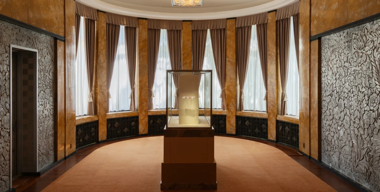 Ο οίκος Van Cleef & Arpels τιμά το Art Déco με μία μοναδική έκθεση στο Τόκιο