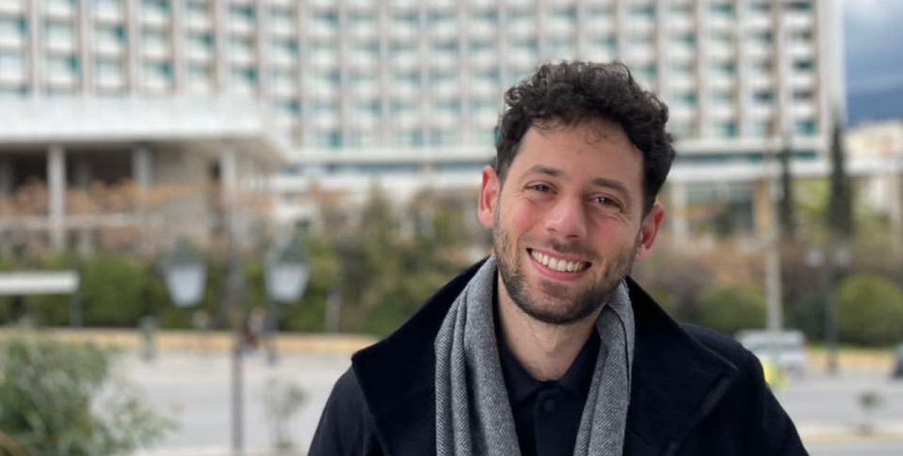 SKG Stories: Ο Νίκος Μαυράκης μιλάει για τη νέα εποχή του Θεάτρου Αμαλία και για τη δύναμη της Θεσσαλονίκης που κρύβεται στους ανθρώπους της που επιμένουν