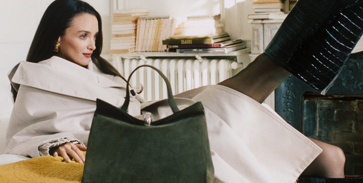 Ο Jacquemus παρουσίασε τη νέα του it bag που είναι αφιερωμένη στη μητέρα του 