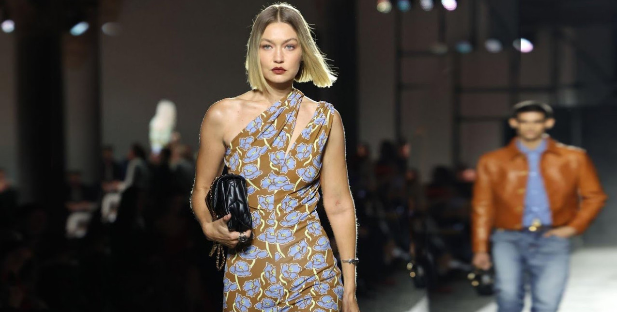 Ο όμιλος Prada μόλις εξαγόρασε και επίσημα τον οίκο Versace