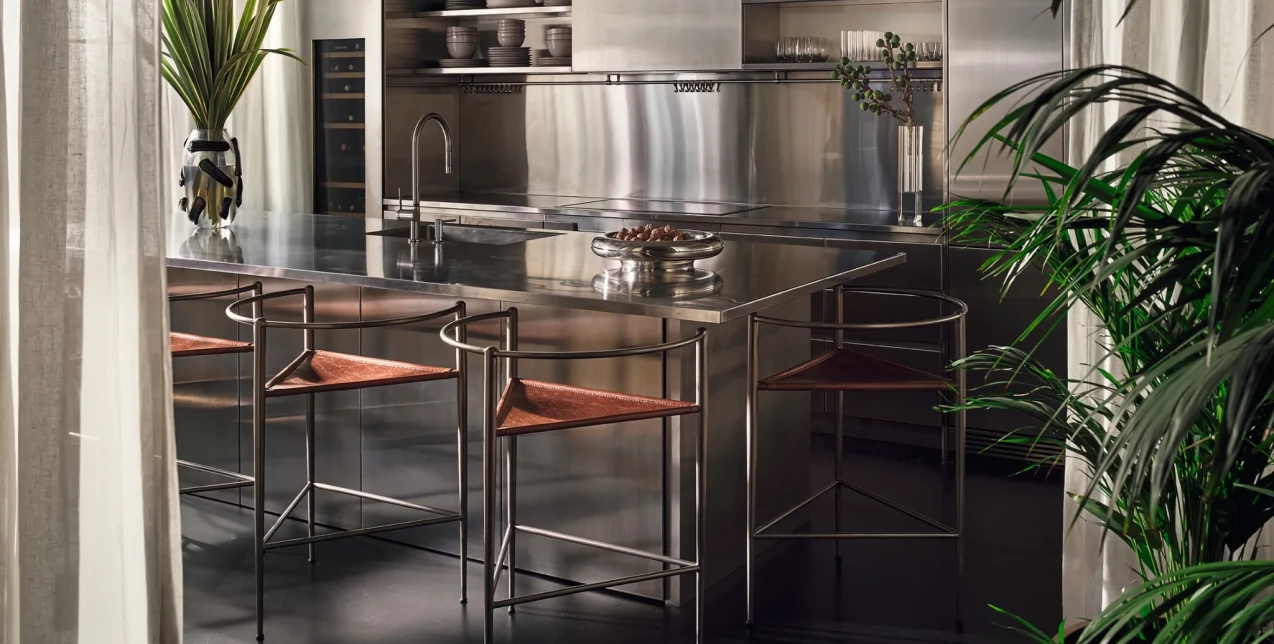 Kitchen Color Trends: Τα χρώματα που επικρατούν στις κουζίνες φέτος τον χειμώνα