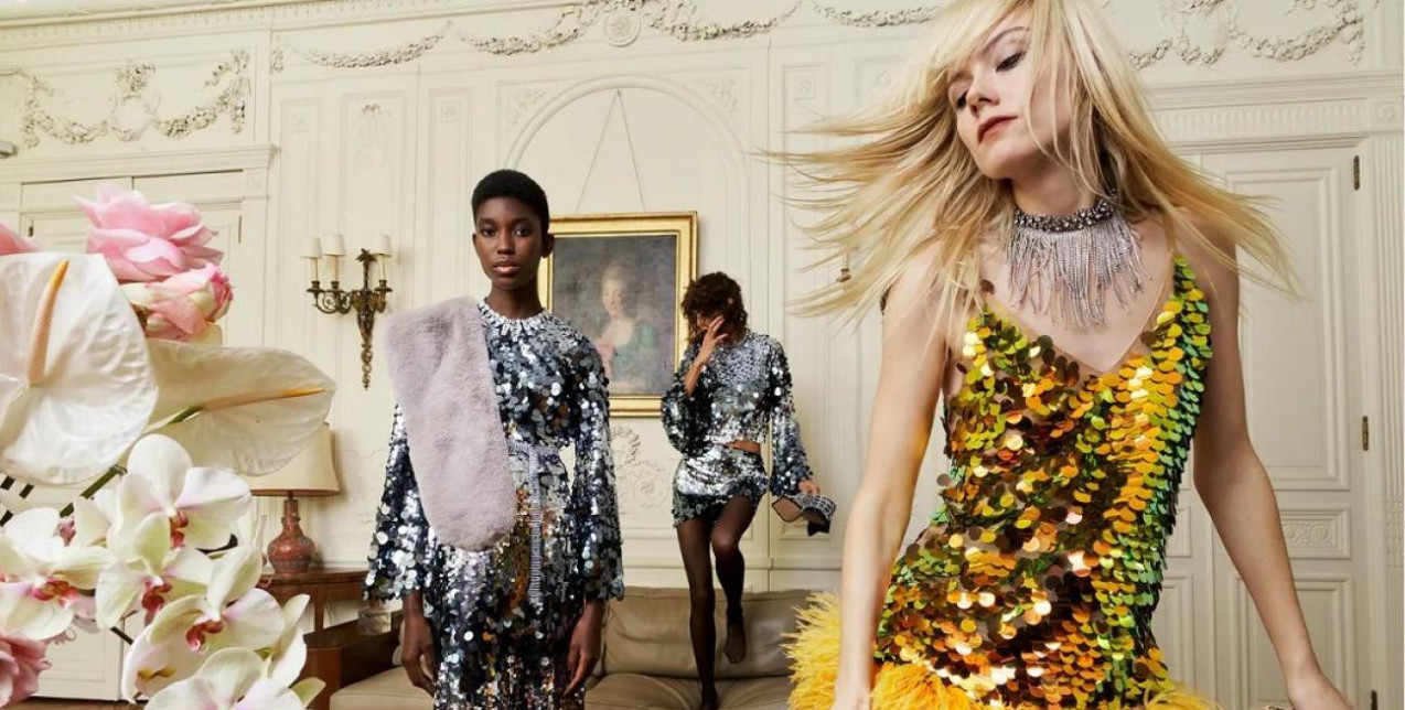 Πώς θα εντάξετε τις παγιέτες στα γιορτινά σας σύνολα