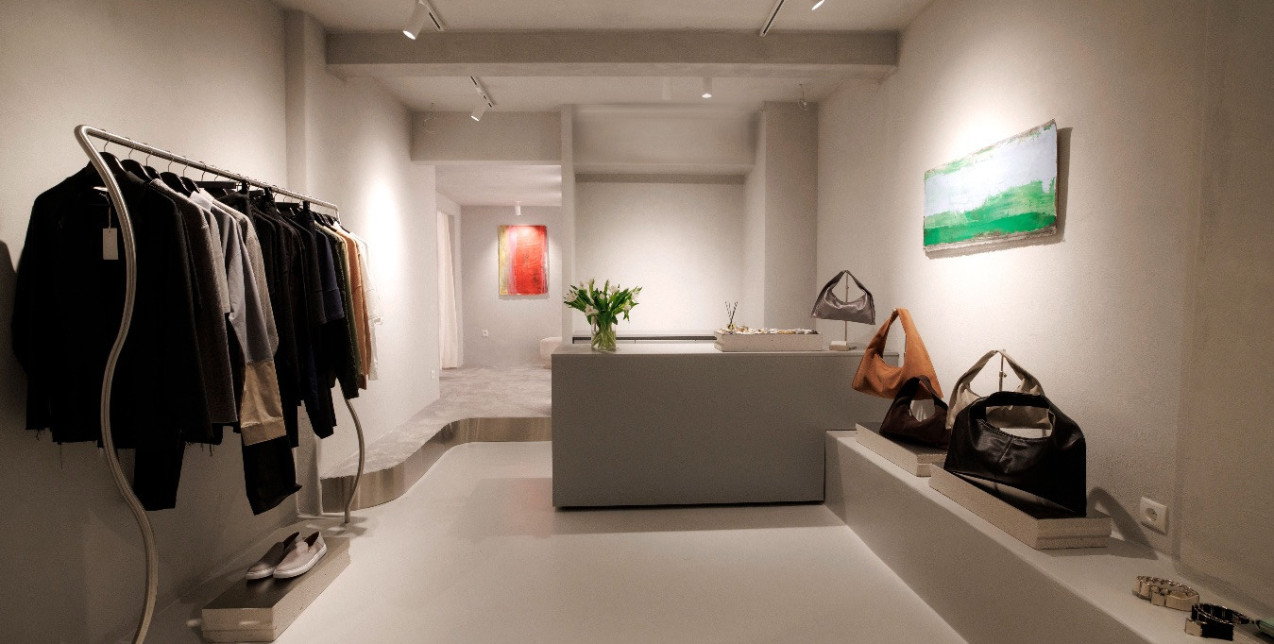 Το AOS εγκαινίασε το ολοκαινούριο pop-up του στην καρδιά της Θεσσαλονίκης με ένα launch event όπου η μόδα, η τέχνη και η urban αισθητική συναντήθηκαν