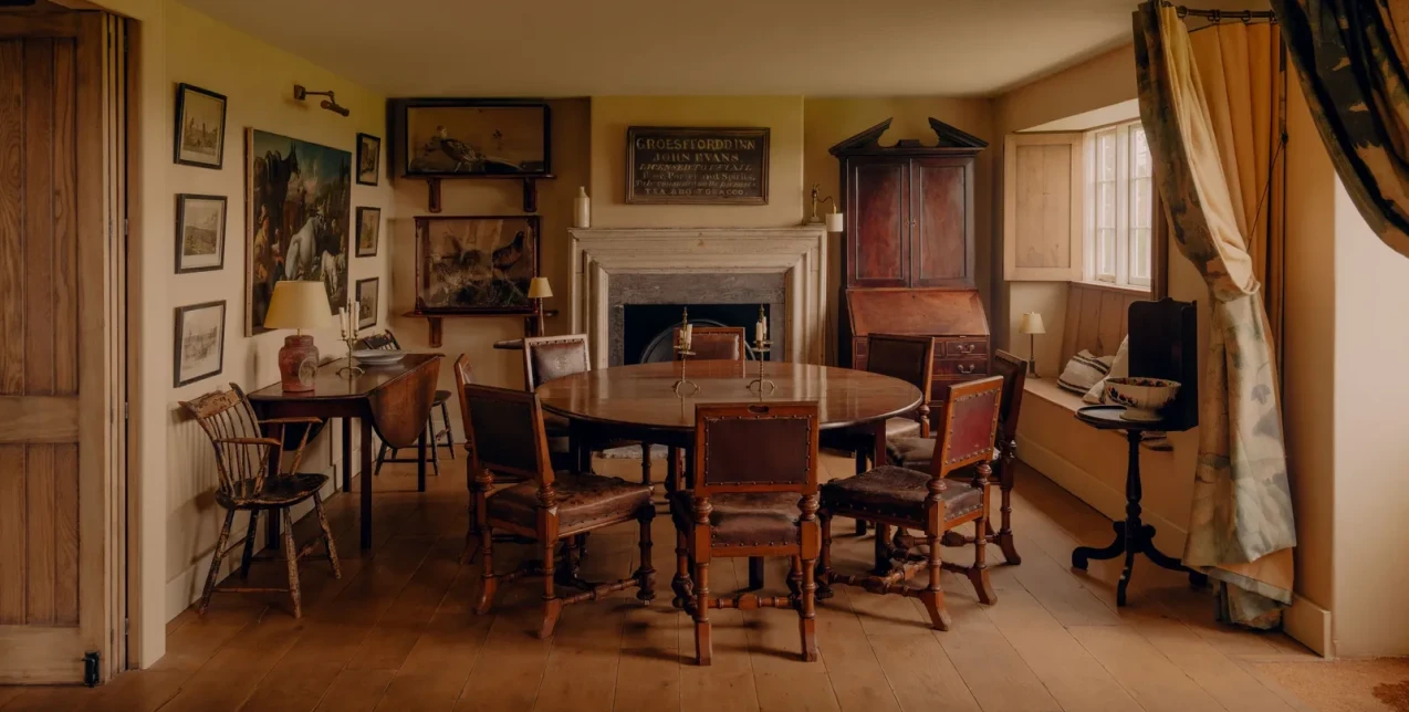 Το super cozy σπίτι του Guy Ritchie στο Wiltshire συνδυάζει την αμερικανική αίγλη με την αγγλική παράδοση