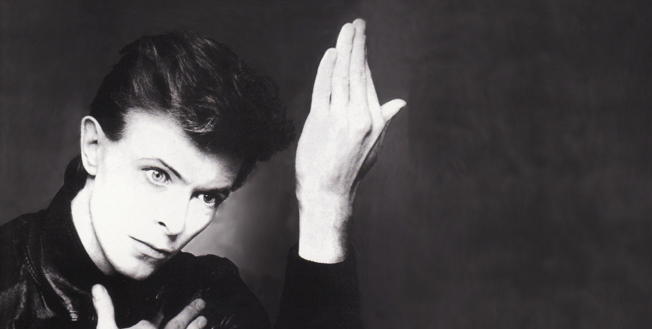 Πώς το εμβληματικό τραγούδι 'Heroes' του David Bowie βρέθηκε ξανά στην κορυφή των charts μετά το επικό φινάλε του Stranger Things 