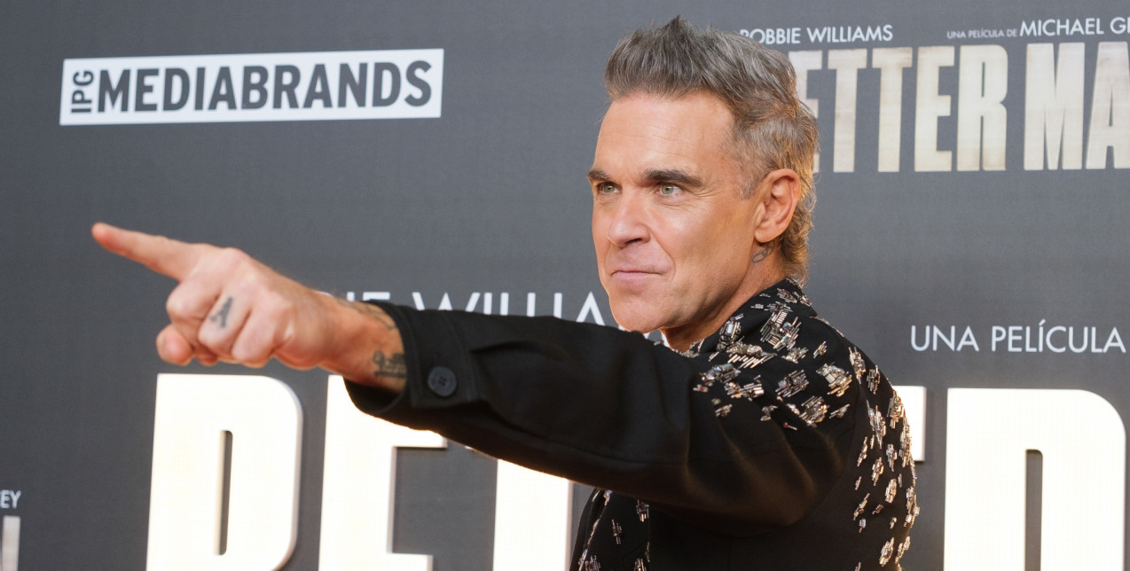 Robbie Williams: Ο βασιλιάς των βρετανικών charts ξεπέρασε τους Beatles