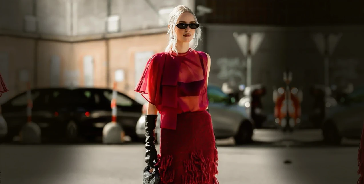 Τα πιο... κόκκινα fashion pieces, ιδανικά για τη σημερινή ημέρα