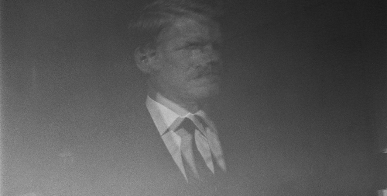 H πρώτη έκθεση φωτογραφιών του Γιώργου Λάνθιμου σηματοδοτεί ένα σπάνιο καλλιτεχνικό γεγονός για την Ελλάδα