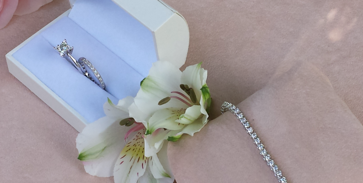 Το Δημιουργικό Βιλδιρίδης μάς μυεί στον μαγικό κόσμο των διαμαντιών, καθοδηγώντας μας στην επιλογή του κατάλληλου μονόπετρου