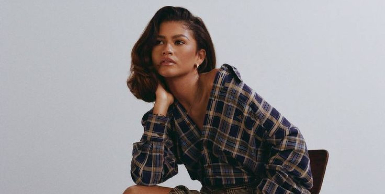 Το “Skin-Tone Hair” είναι το quiet luxury trend που κυριαρχεί αυτή τη σεζόν