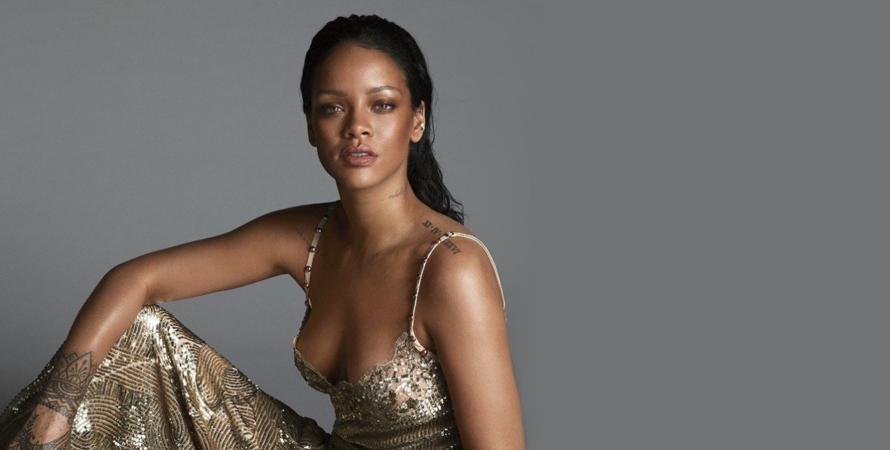 Η Rihanna μιλάει για την ομορφιά και απαντά σε ερωτήματα