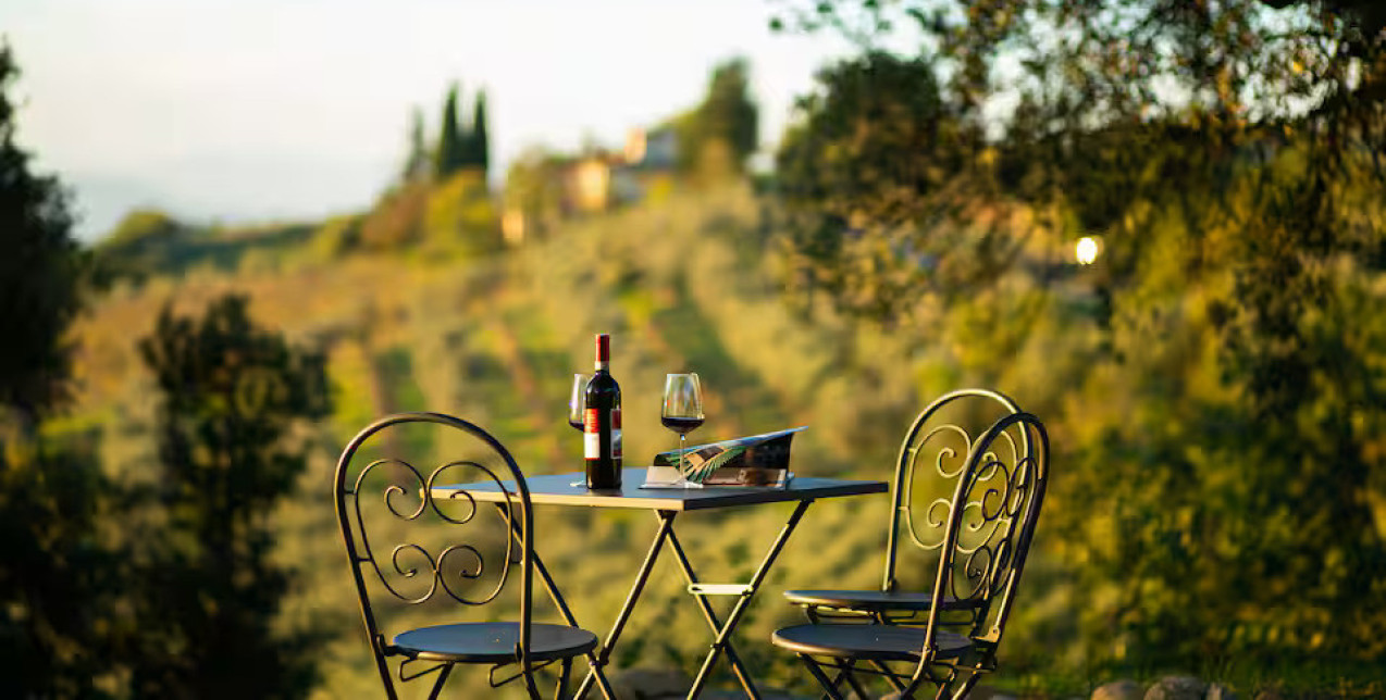 Vineyard Airbnbs: Το travel trend με πρωταγωνιστή το κρασί, που συνδυάζει φύση και χαλάρωση