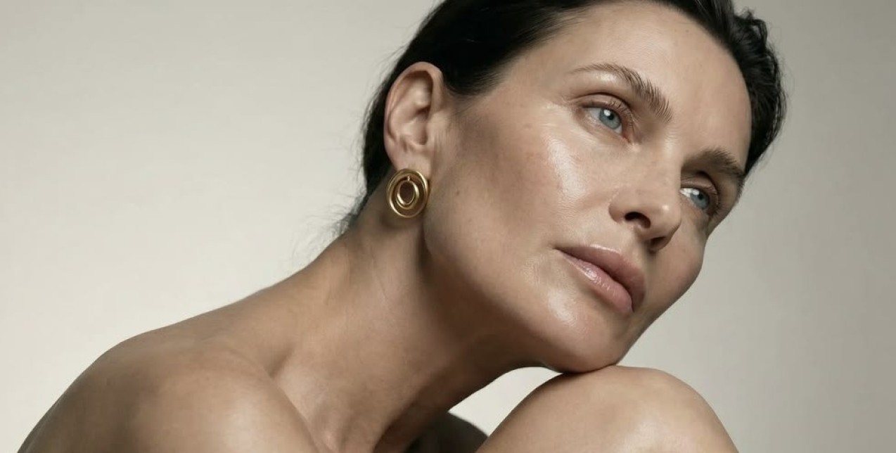 Μέτωπο χωρίς ρυτίδες: Τα must-do για να προλάβετε τις πρώτες λεπτές γραμμές