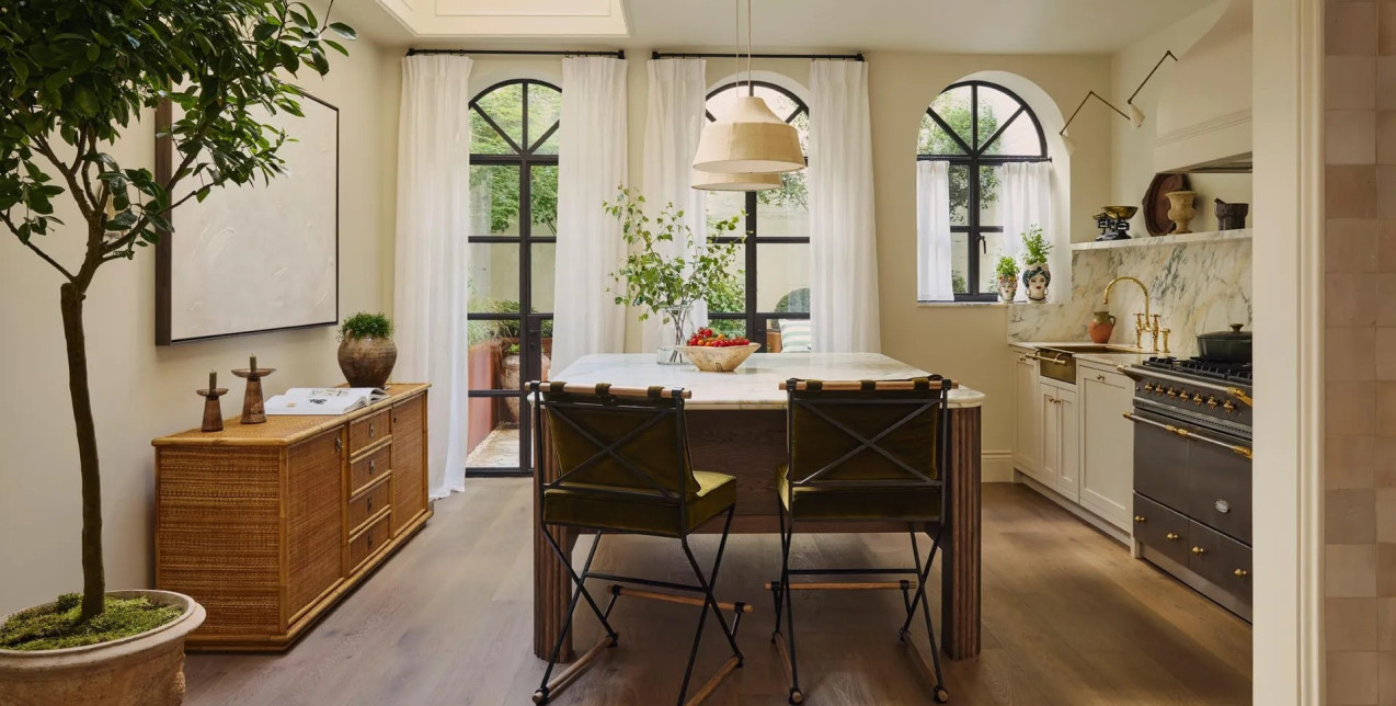 Το σπίτι του 19ου αιώνα στο Chelsea της Αγγλίας που ισορροπεί ανάμεσα στο κλασικό και το σύγχρονο interior design